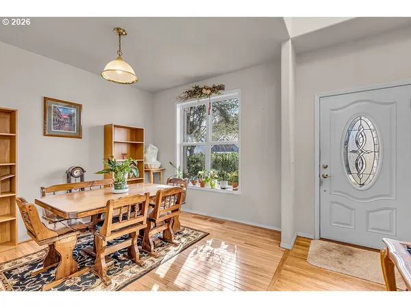 $575,000 | 1224 Southeast 16th Avenue, Canby, OR 97013