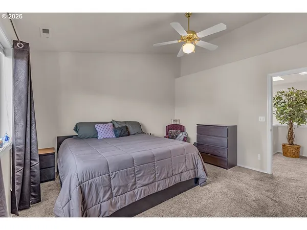 $575,000 | 1224 Southeast 16th Avenue, Canby, OR 97013