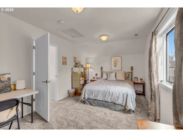 $575,000 | 1224 Southeast 16th Avenue, Canby, OR 97013