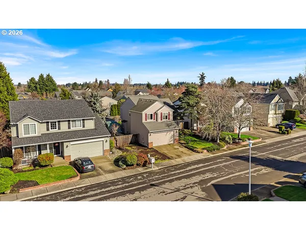 $575,000 | 1224 Southeast 16th Avenue, Canby, OR 97013
