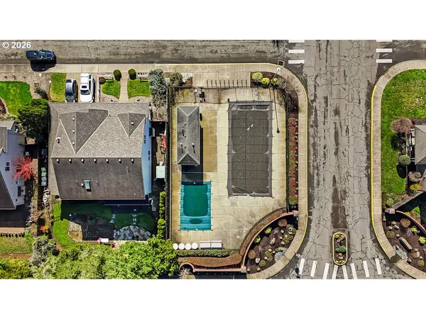 $575,000 | 1224 Southeast 16th Avenue, Canby, OR 97013