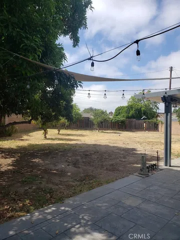 a view of a house with a garage
