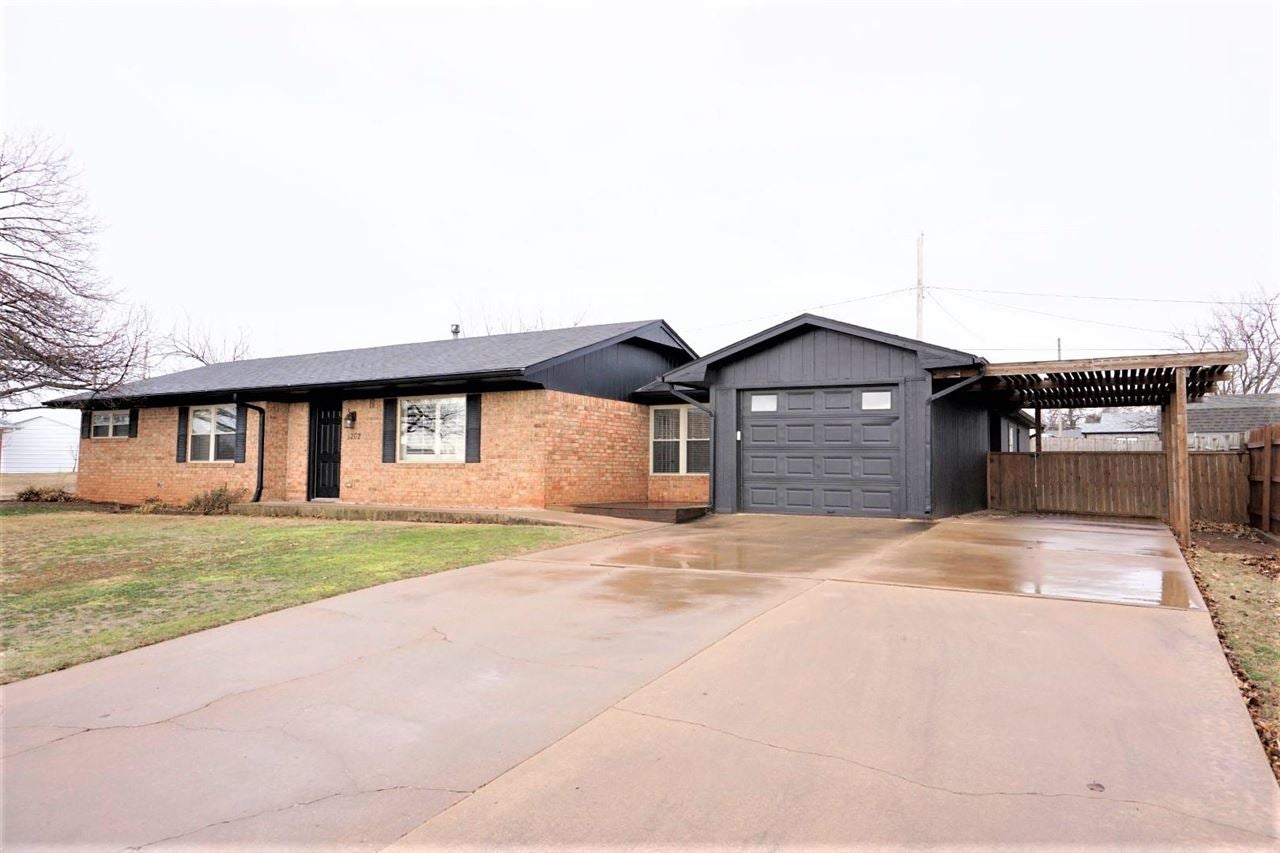 1202 Rose Terrace Perry, OK 73077 - Photo 1 of 34 Gallery Image 1