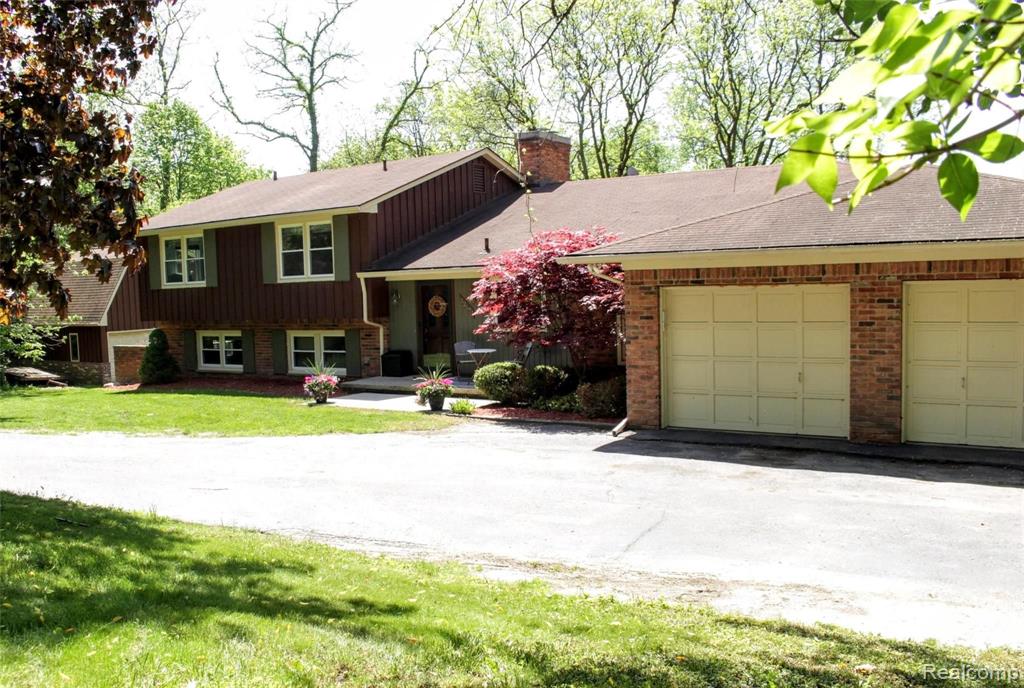 32671 West Eleven Mile Road Farmington Hills, MI 48336 - Photo 2 of 35