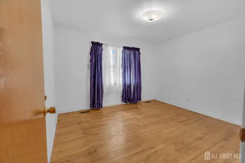 $1,100,000 | 18 Foley Avenue, Edison, NJ 08820