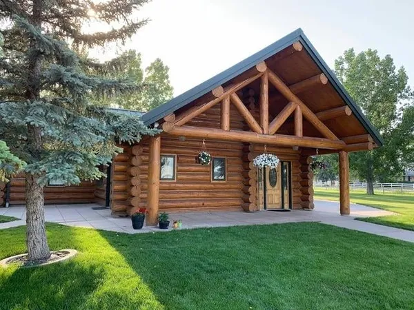 $765,000 | 104 2nd Street, Burlington, WY 82411