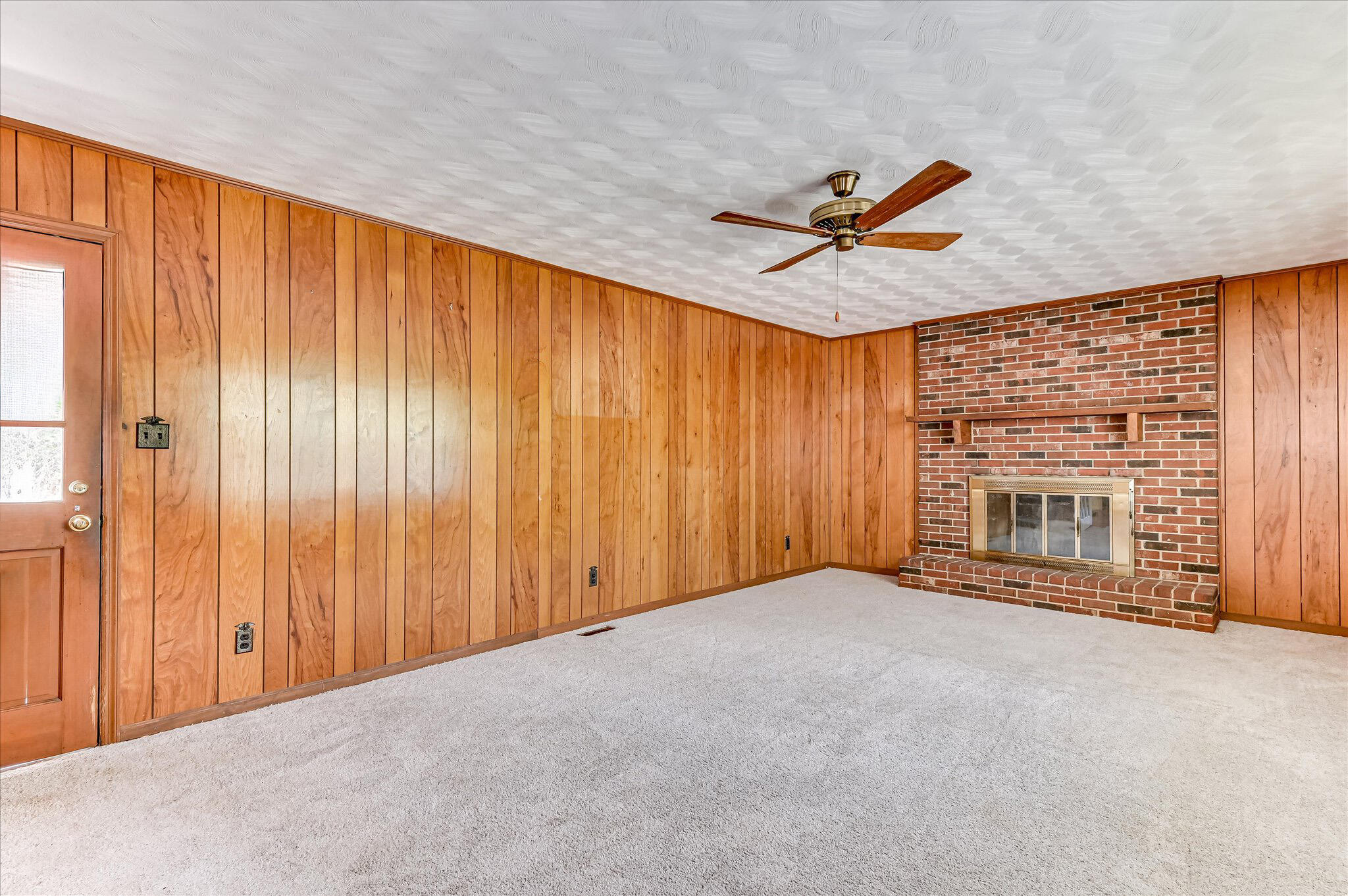 4114 Windsor Spring Road Hephzibah, GA 30815 - Photo 4 of 41 Sprawling Hephzibah GA Estate 04-104