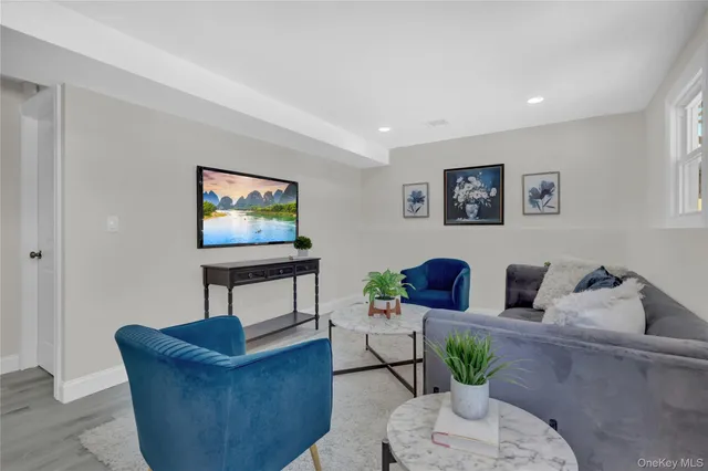 $999,000 | 3 Jayne Avenue, Melville, NY 11747