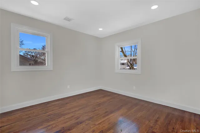 $999,000 | 3 Jayne Avenue, Melville, NY 11747