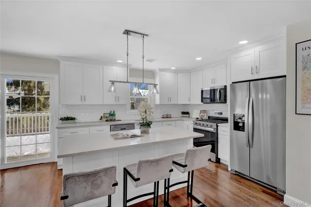 $999,000 | 3 Jayne Avenue, Melville, NY 11747