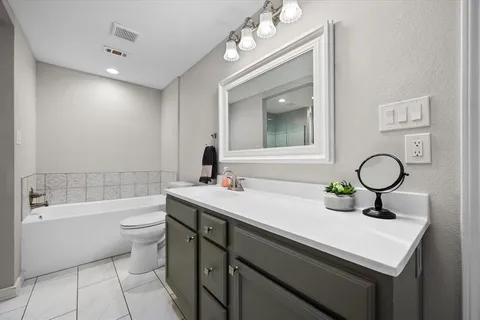 $730,000 | 611 Westview Avenue, Fort Worth, TX 76107