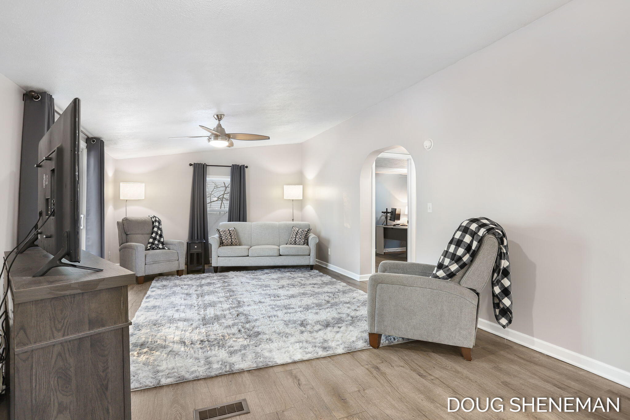 138 Riley Street Holland, MI 49424 - Photo 21 of 41 Livingroom
