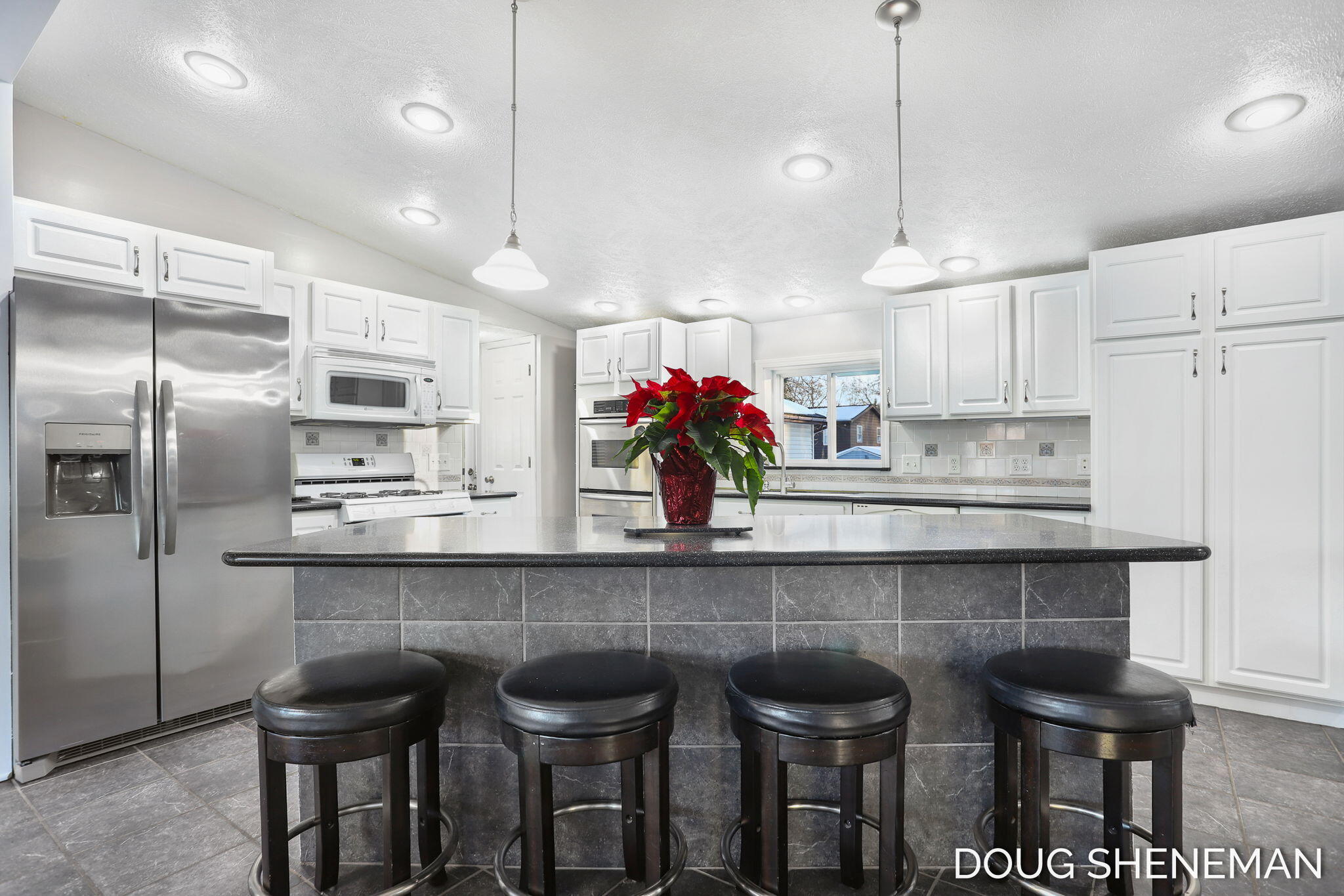 138 Riley Street Holland, MI 49424 - Photo 9 of 41 Kitchen