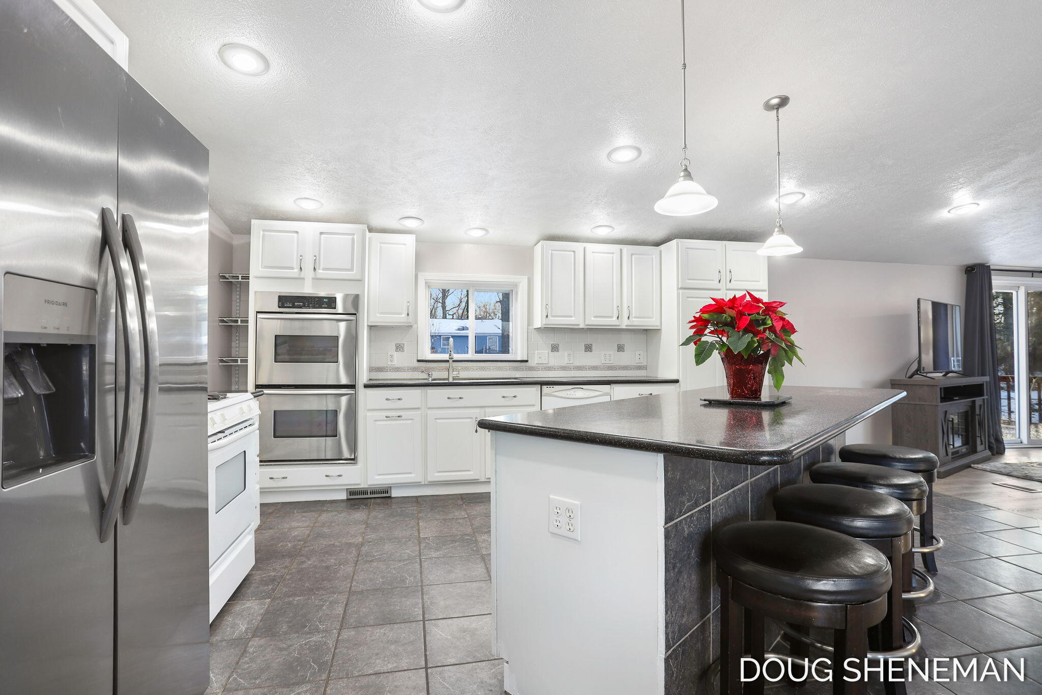 138 Riley Street Holland, MI 49424 - Photo 10 of 41 Kitchen