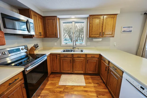 $450,000 | 21276 County Road 7, St. Augusta, MN 56301