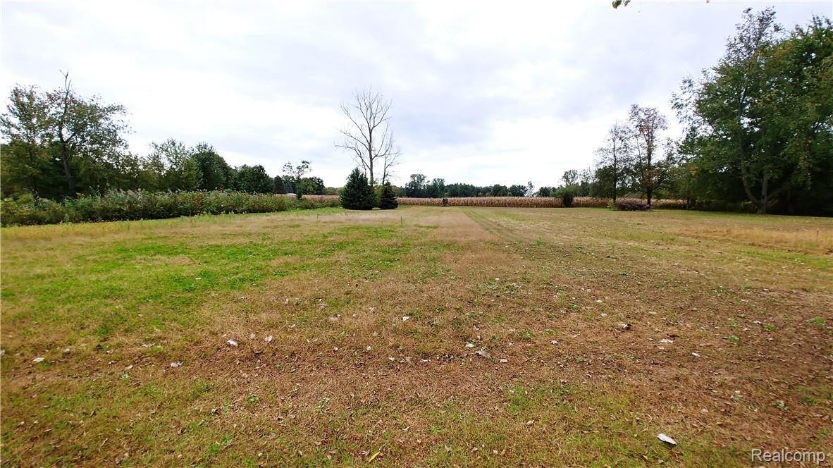 1530 Carleton Rockwood Road Carleton, MI 48117 - Photo 25 of 49 20181010_104319_HDR.jpg