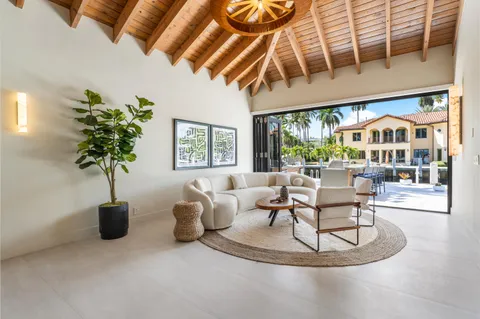 $5,475,000 | 425 Coral Way, Fort Lauderdale, FL 33301
