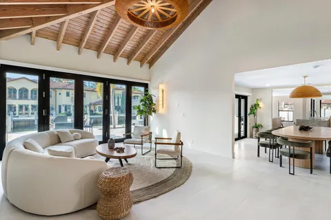 $5,475,000 | 425 Coral Way, Fort Lauderdale, FL 33301