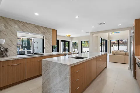 $5,475,000 | 425 Coral Way, Fort Lauderdale, FL 33301