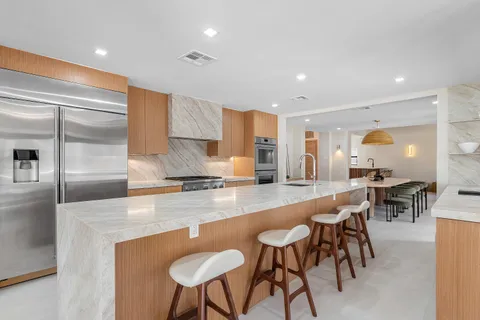 $5,475,000 | 425 Coral Way, Fort Lauderdale, FL 33301