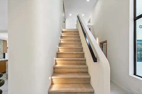 $5,475,000 | 425 Coral Way, Fort Lauderdale, FL 33301