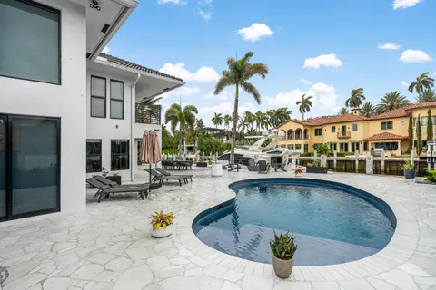 $5,475,000 | 425 Coral Way, Fort Lauderdale, FL 33301