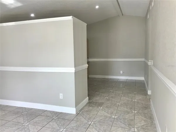 $2,800 | 11059 Springridge Drive, Tampa, FL 33624