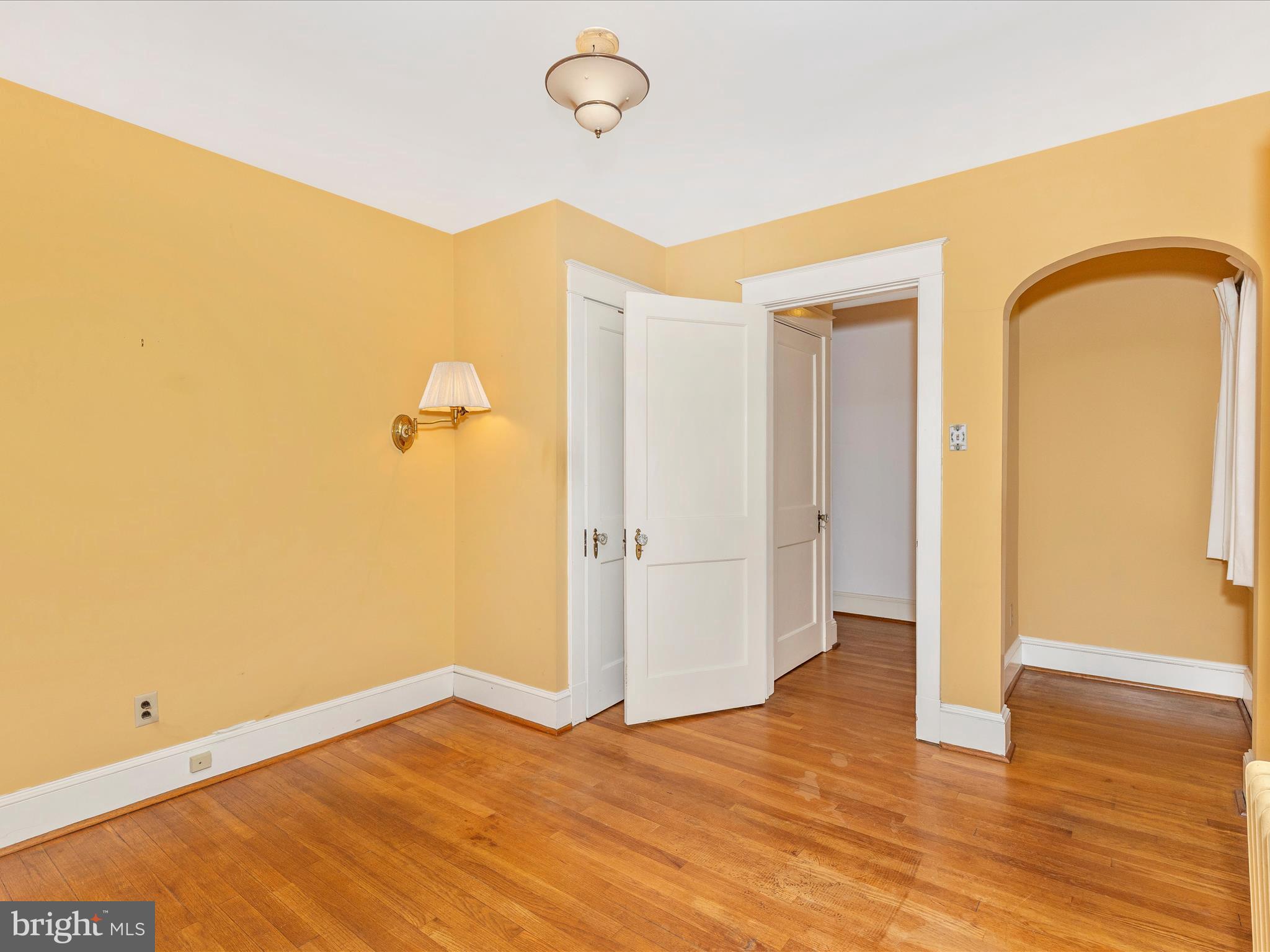 640 Wilson Place Frederick, MD 21702 - Photo 28 of 43 a view of a livingroom with wooden floor