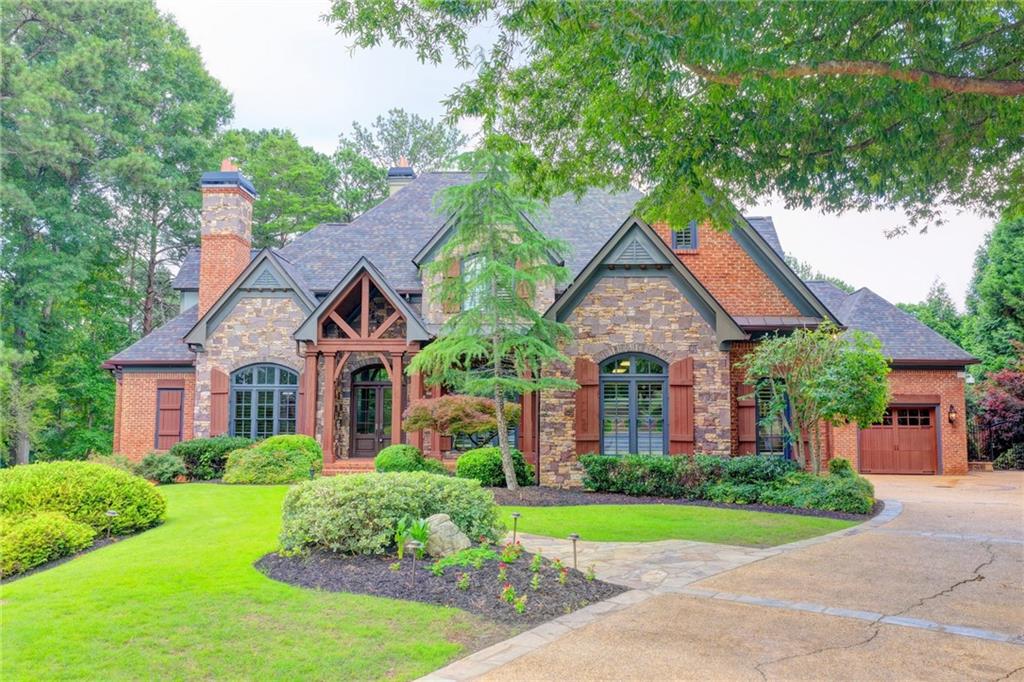 8130 Formby Court Duluth, GA 30097 - Photo 5 of 162
