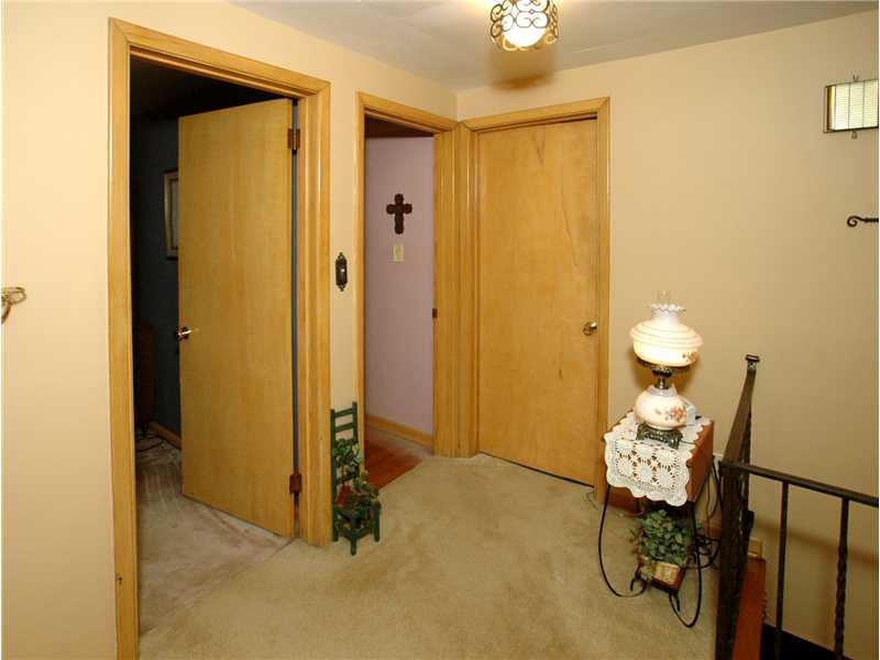 985 Hulton Road Penn Hills, PA 15147 - Photo 14 of 19 Interior Space/Layout.