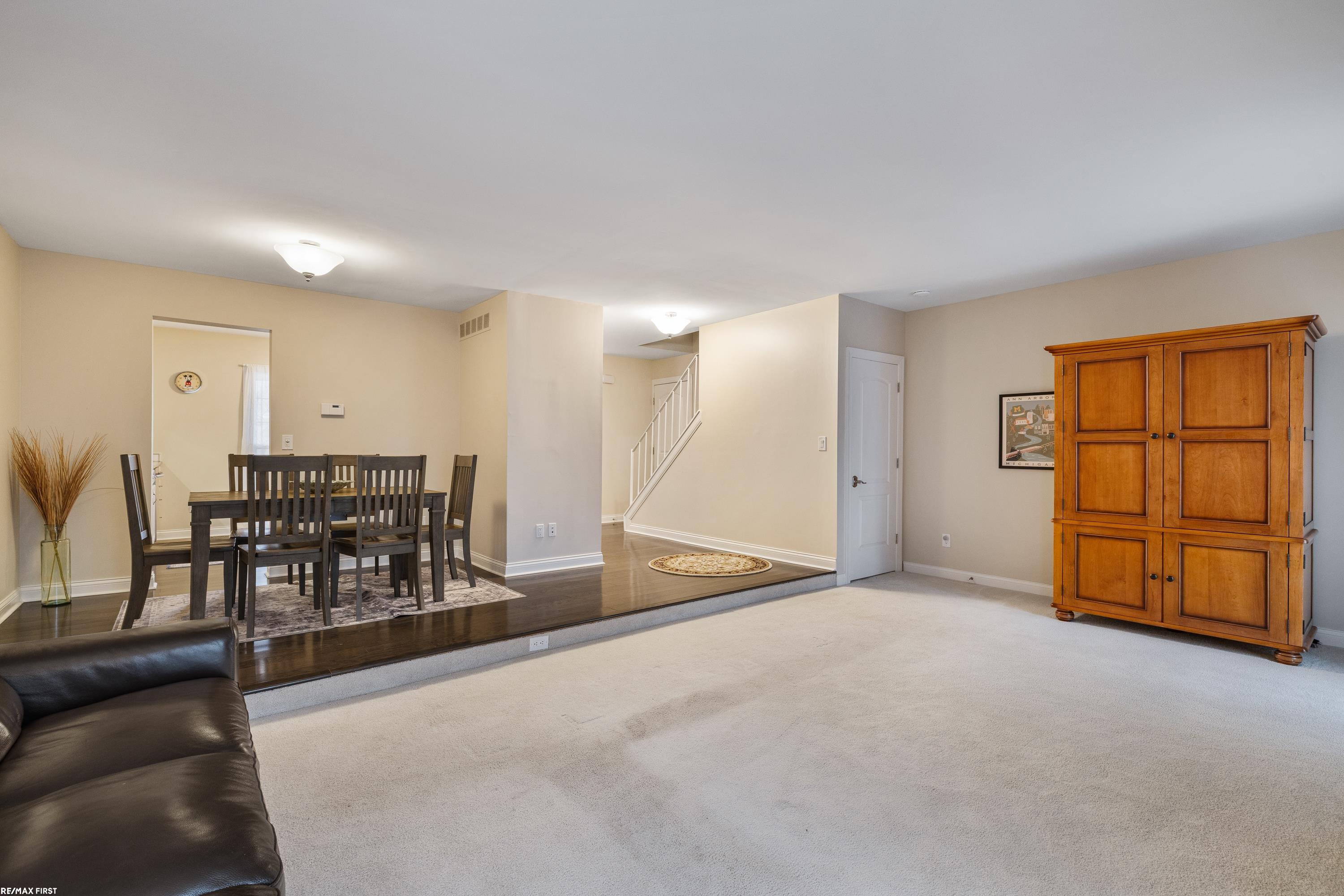 1395 Crescent Lane Rochester, MI 48306 - Photo 20 of 38 50201933-05f79c3f-c20a-4c91-9f72-93f11227d6ac.JPG