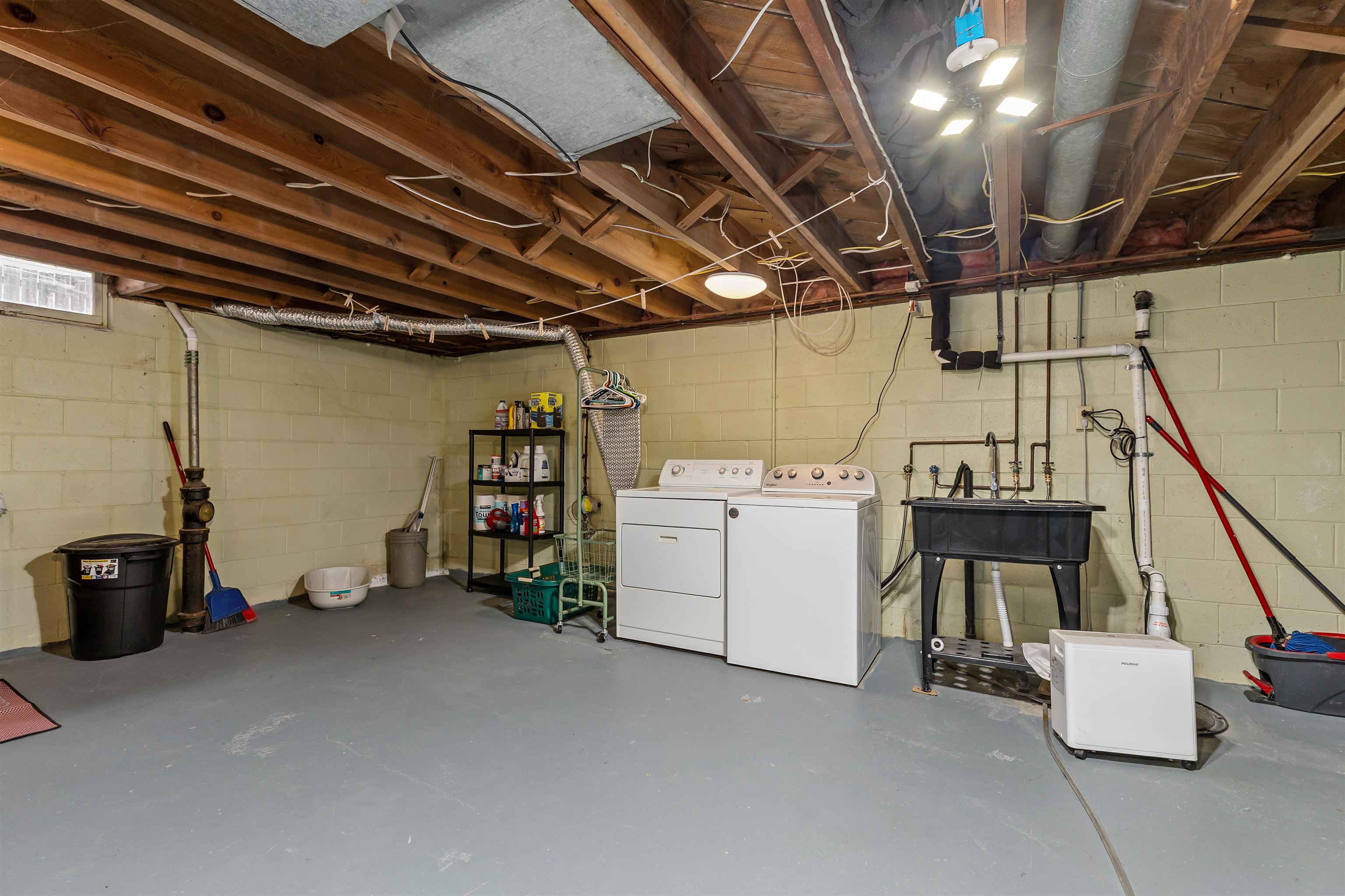 1911 South Carpenter Street Appleton, WI 54915 - Photo 21 of 32