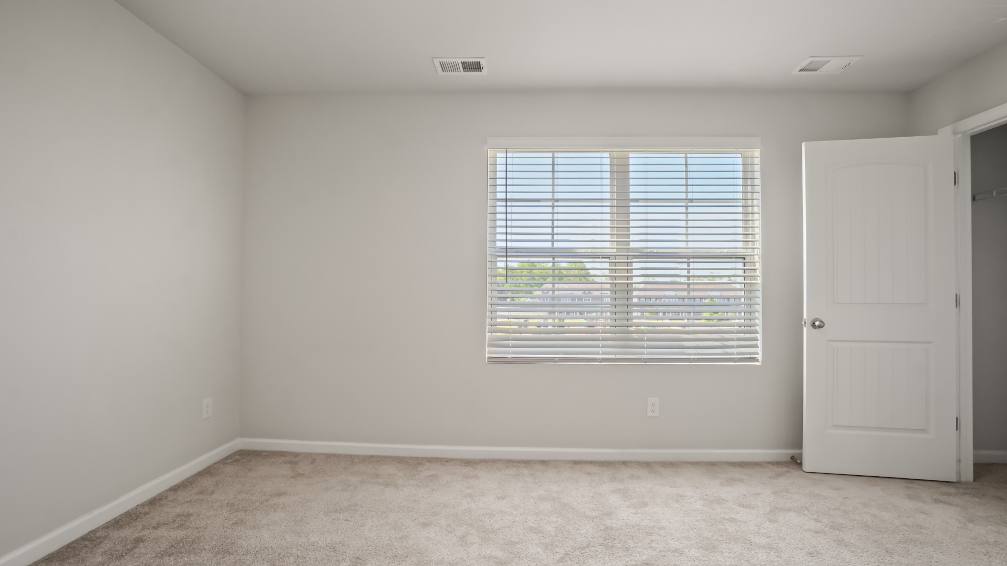 237 Catherine Lane Lebanon, TN 37087 - Photo 21 of 27 an empty room with a window