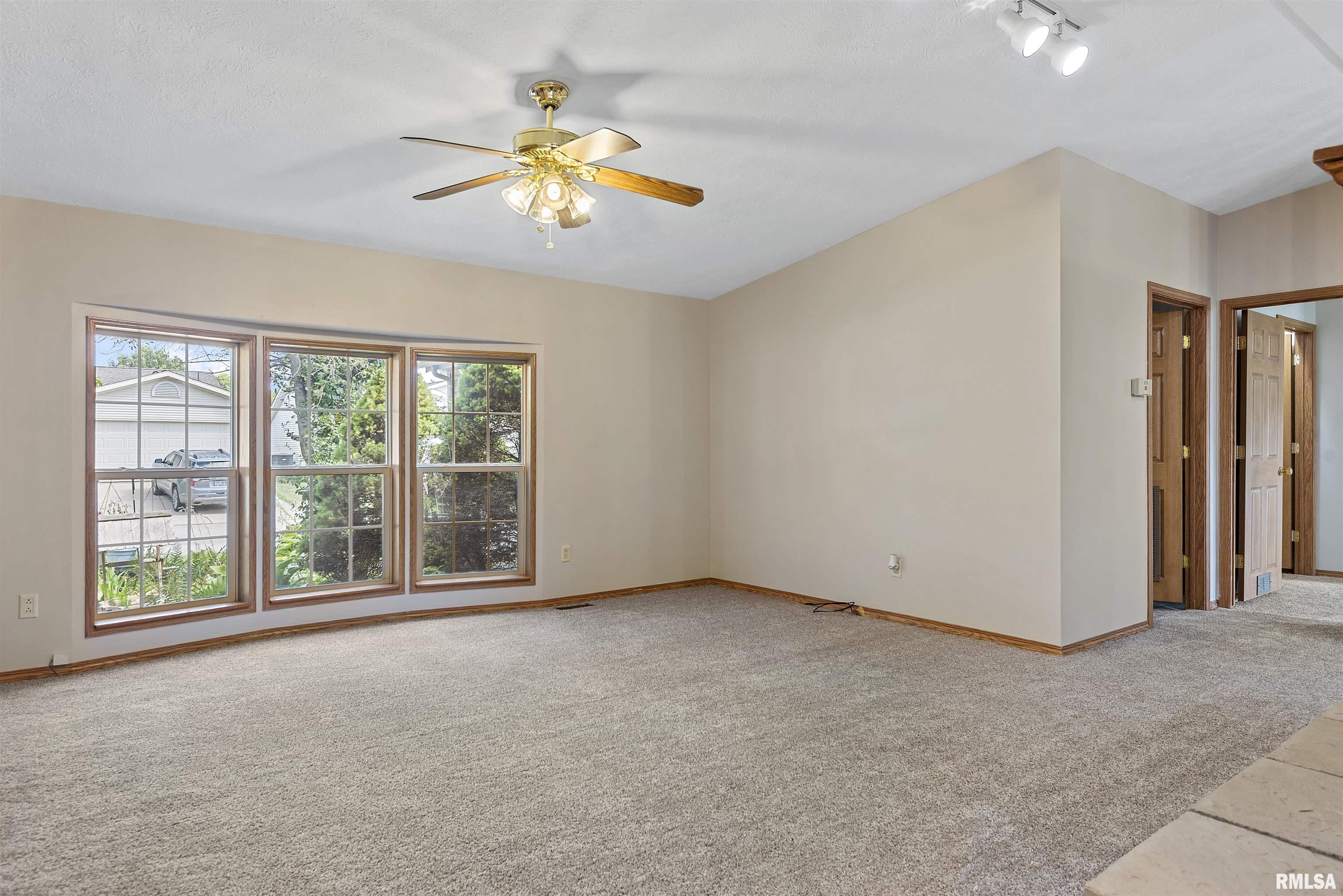 2800 Vía Rosso Springfield, IL 62703 - Photo 6 of 37