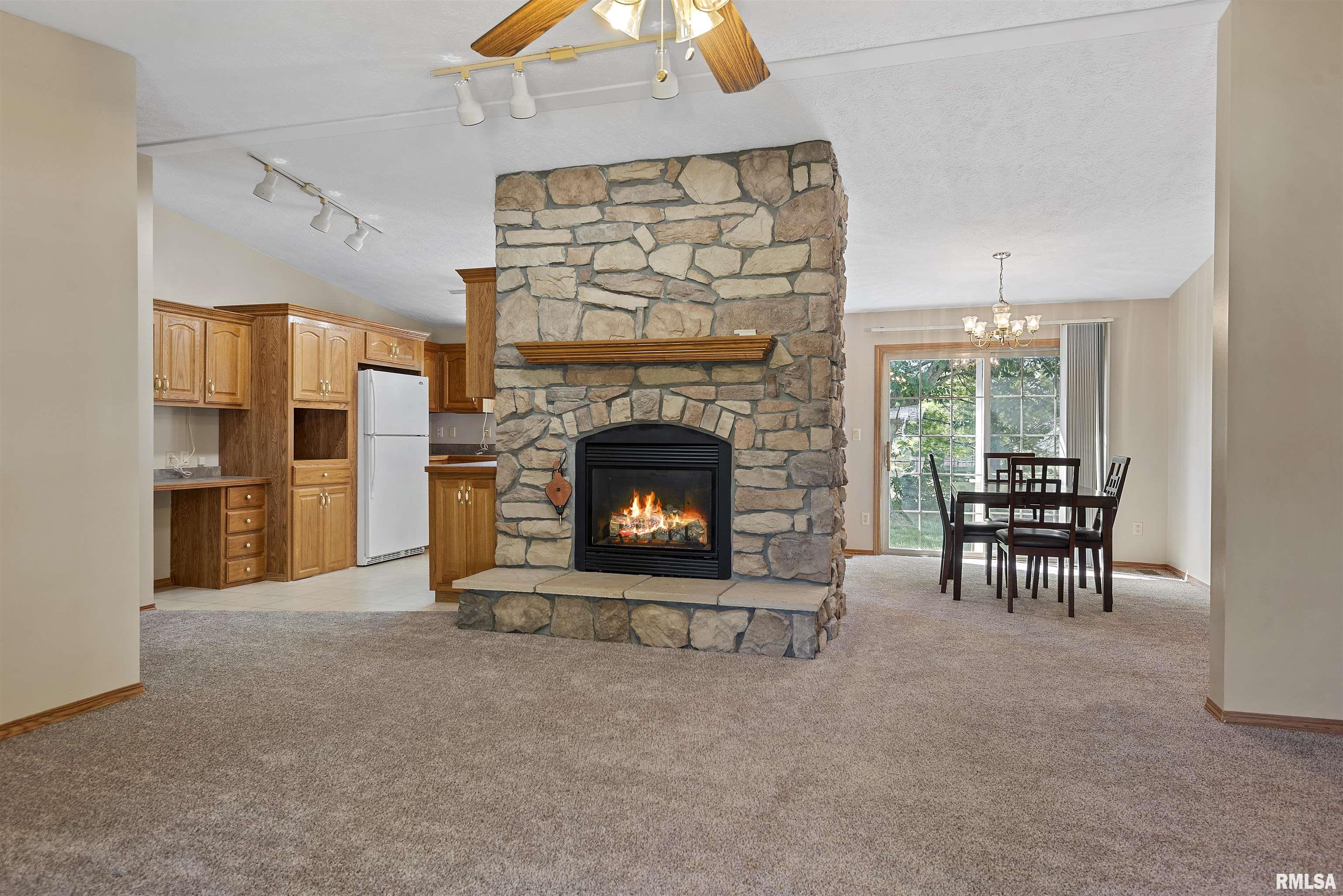 2800 Vía Rosso Springfield, IL 62703 - Photo 9 of 37