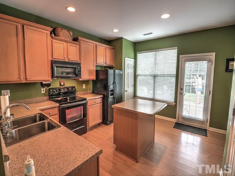 8978 Camden Park Drive Raleigh, NC 27613 - Photo 3 of 18