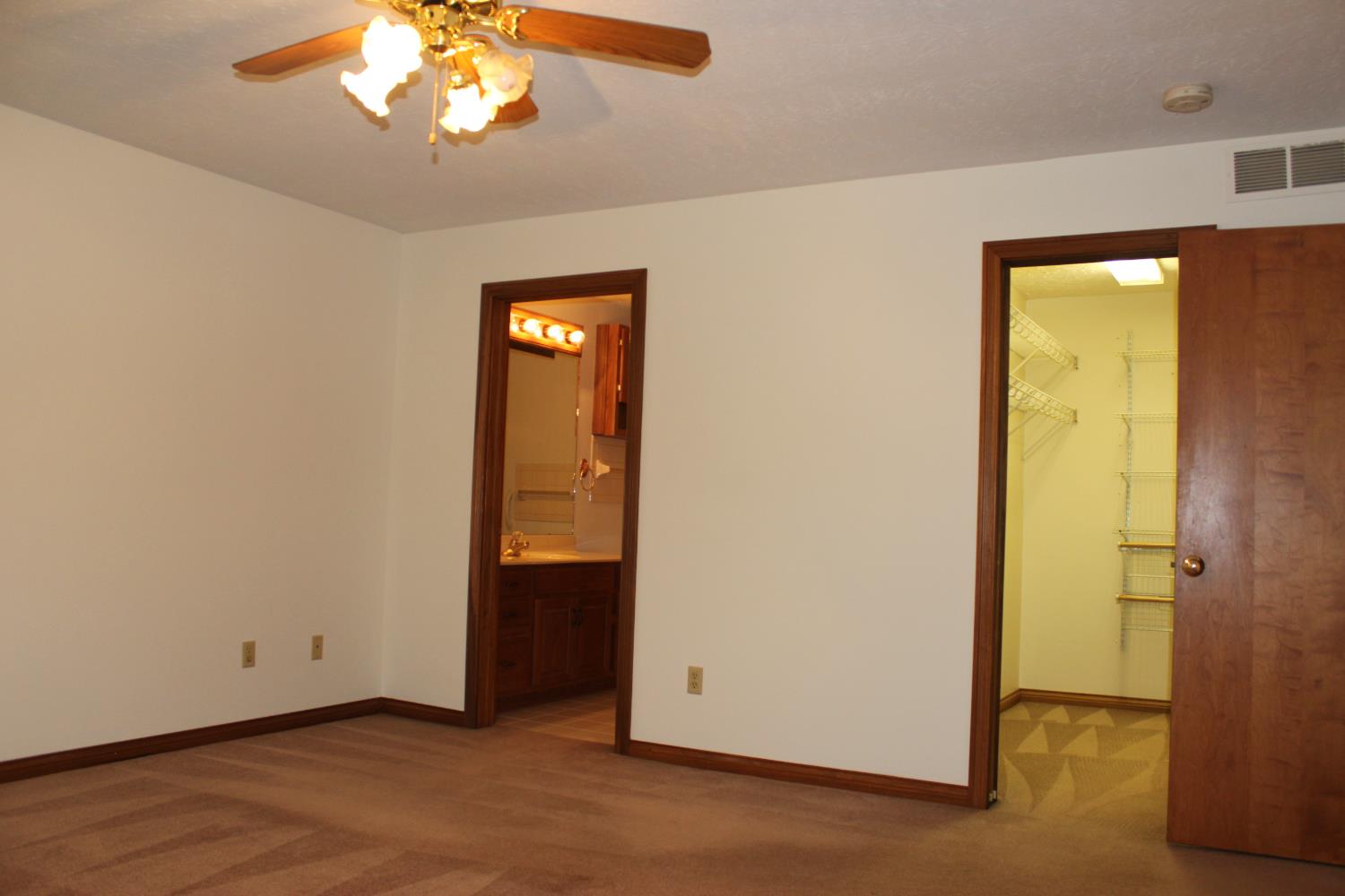 706 Three Mile Ridge Lawrenceburg, IN 47025 - Photo 14 of 47