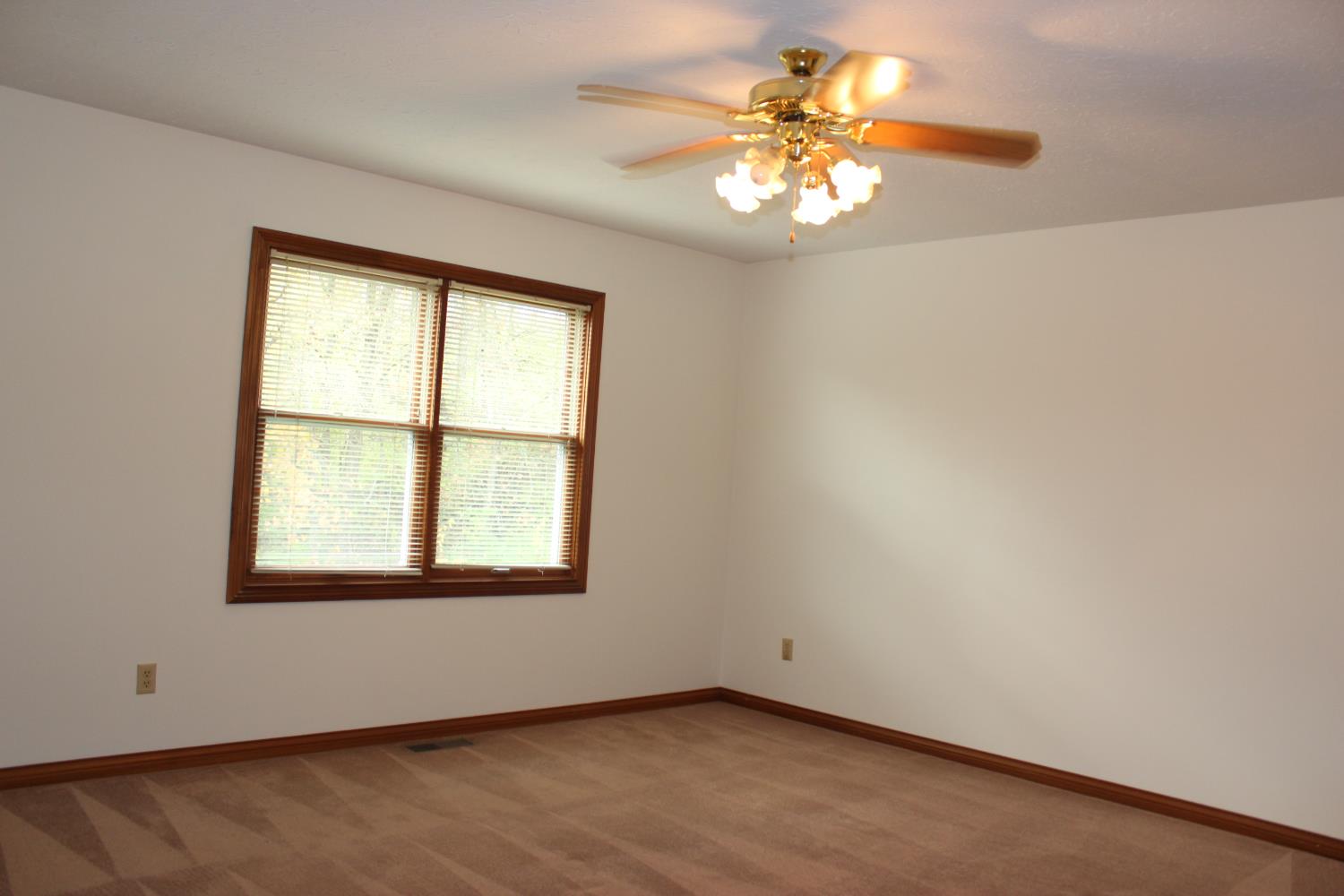 706 Three Mile Ridge Lawrenceburg, IN 47025 - Photo 15 of 47