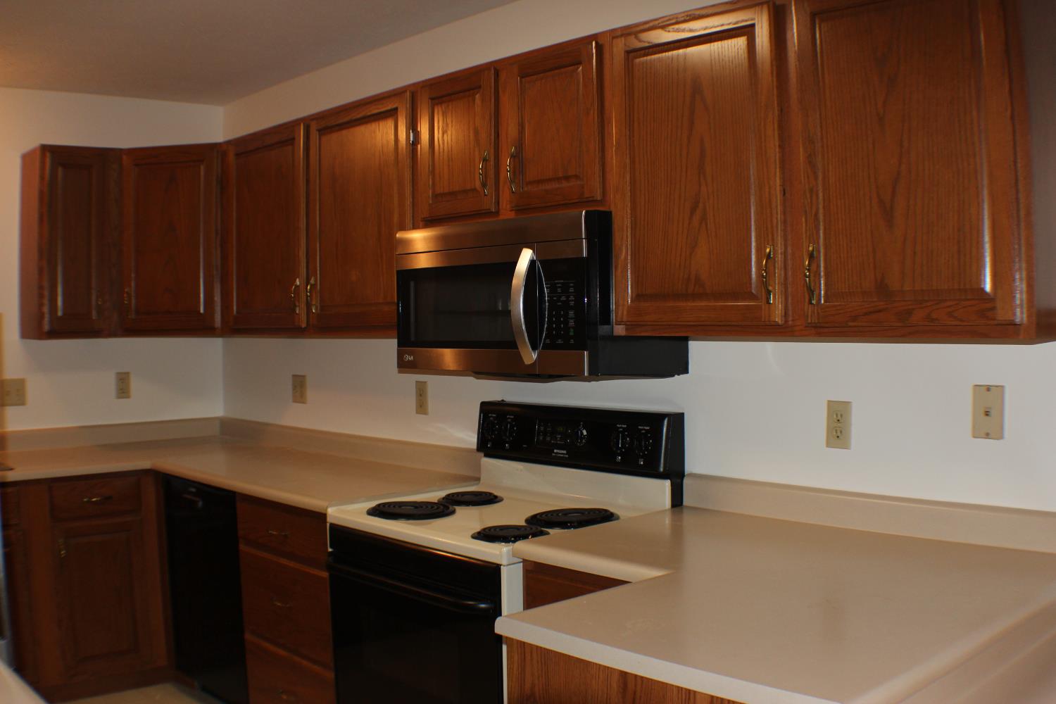 706 Three Mile Ridge Lawrenceburg, IN 47025 - Photo 10 of 47