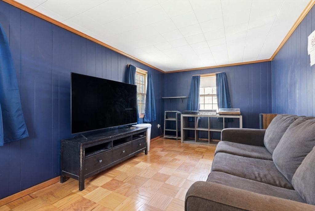 19 Riley Avenue Weymouth, MA 02189 - Photo 15 of 40