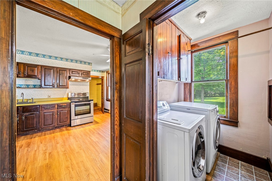 13778 Spring Street Burton, OH 44021 - Photo 9 of 32 Gallery Image 9