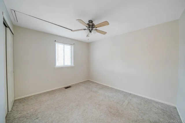 $449,000 | 586 Blue Ridge Drive, Medford, NY 11763