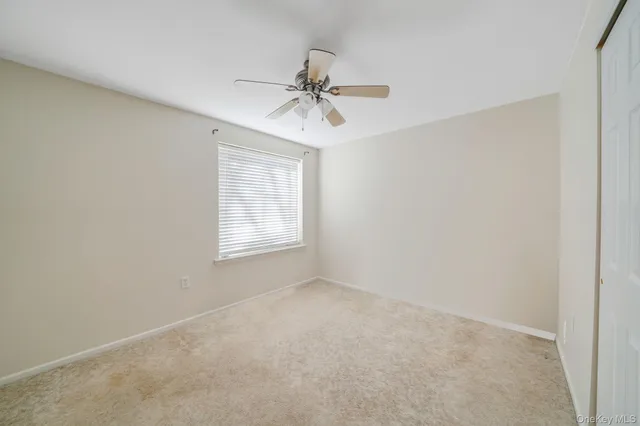 $449,000 | 586 Blue Ridge Drive, Medford, NY 11763