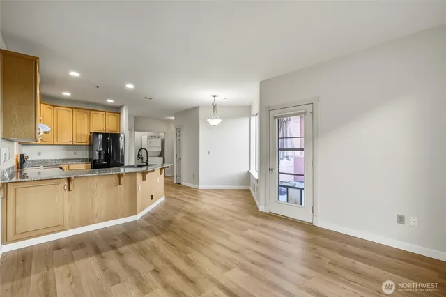 $374,950 | 3501 Colby Avenue, Unit 311, Everett, WA 98201