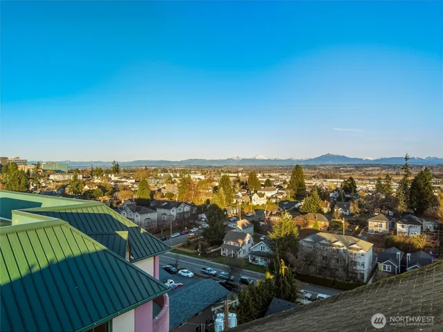 $374,950 | 3501 Colby Avenue, Unit 311, Everett, WA 98201