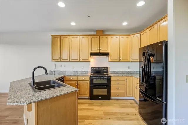 $374,950 | 3501 Colby Avenue, Unit 311, Everett, WA 98201