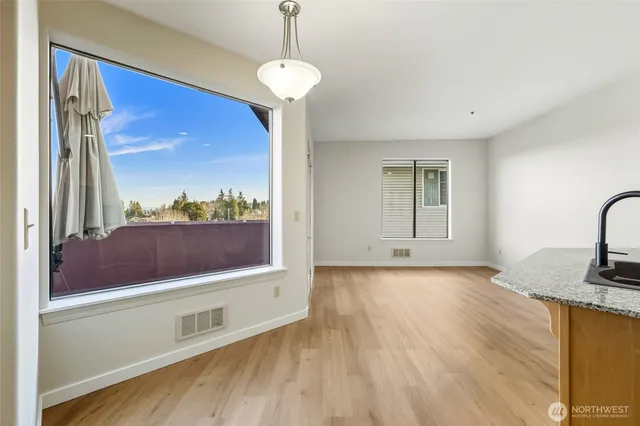 $374,950 | 3501 Colby Avenue, Unit 311, Everett, WA 98201