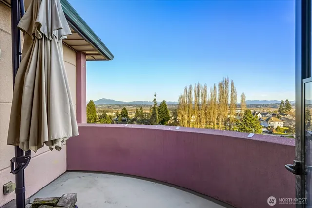 $374,950 | 3501 Colby Avenue, Unit 311, Everett, WA 98201