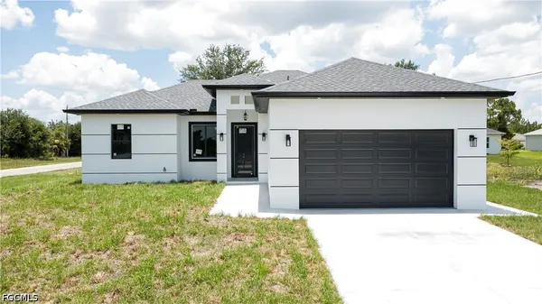 $334,900 | 770 Bahama Avenue South, Lehigh Acres, FL 33974