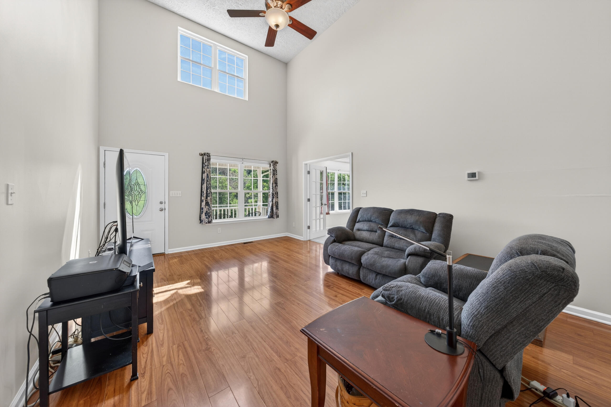 1633 Pilot Mountain Road Moneta, VA 24121 - Photo 17 of 103 Living Room